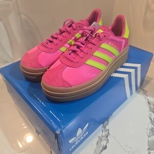 Adidas Gazelle Bold Lucid Fuchsia Solar Slime Satin Women's Size 7 NWOB